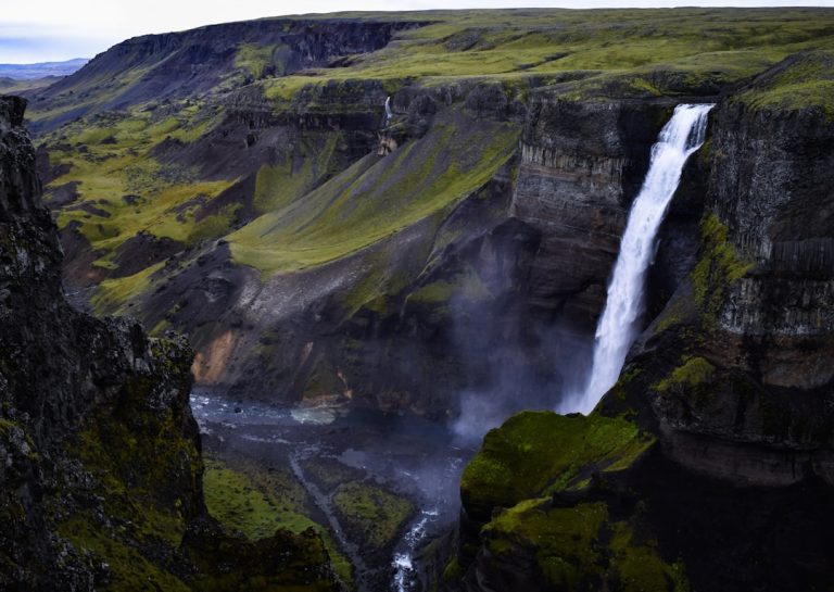 The Thrill of Exploring the Great Outdoors: A Guide to Unforgettable Adventures